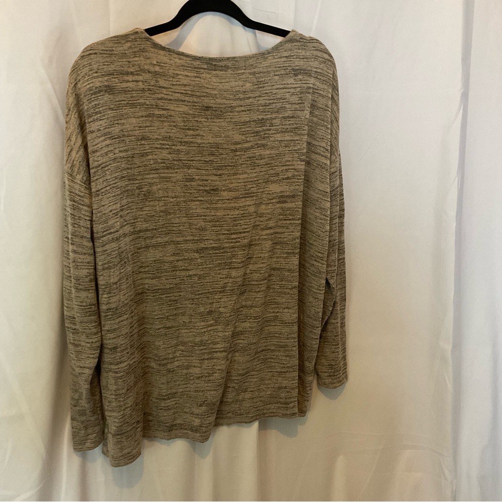 Loramendi Women’s Long Sleeve Heathered Oatmeal color with Black lace trim XL - Picture 6 of 16